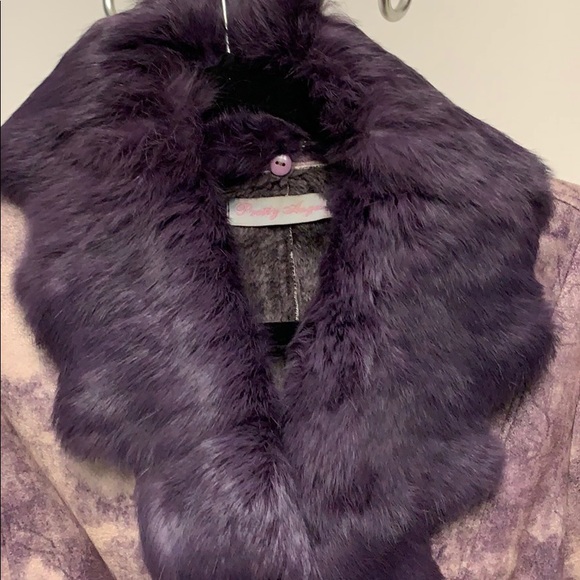 Coat perfect condition size L running smaller - Picture 2 of 11